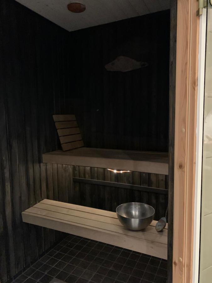 Centrumlagenhet Med Egen Bastu Mariehamn Exterior foto